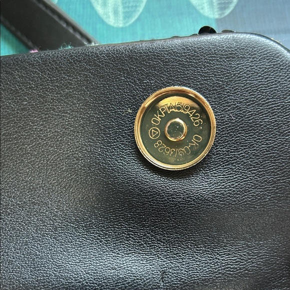 Kurt Geiger Long Kensington Sequin Striped Shoulder Bag New with tags - Picture 8 of 12